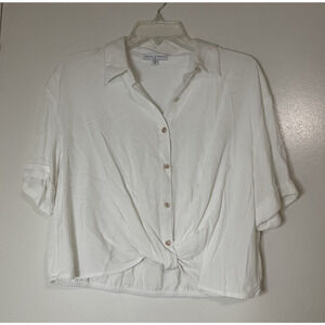 Anthropologie Maison D'amelie white button front short sleeve twist top Medium